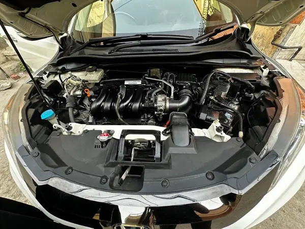 honda-vezel-2016-big-3