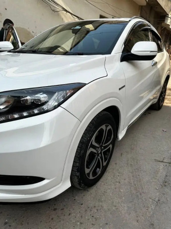 honda-vezel-2016-big-9