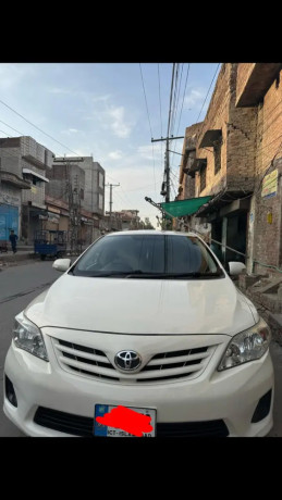 toyota-corolla-gli-2014-big-11