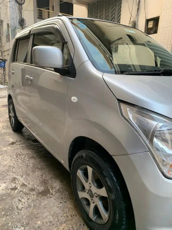 mazda-azwagon-201215-big-3