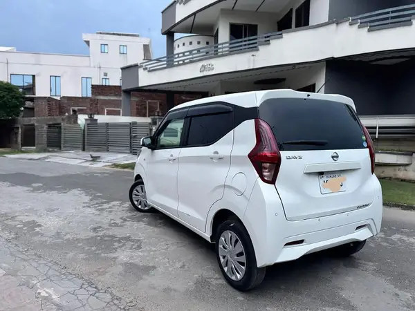nissan-dayz-2020-big-4