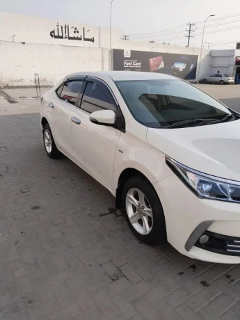 toyota-corolla-gli-2017-big-3