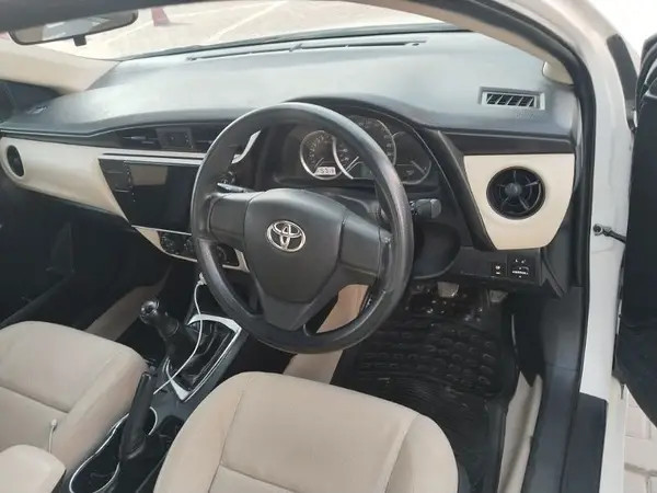 toyota-corolla-gli-2017-big-2