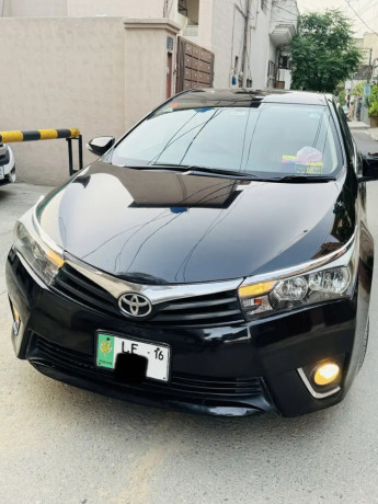 toyota-corolla-gli-2016-big-0