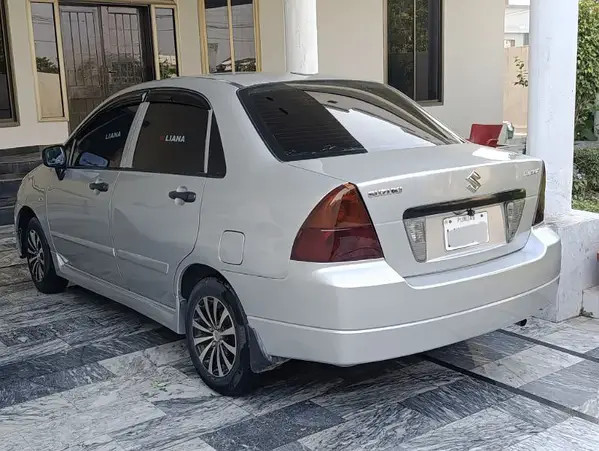 suzuki-liana-2006-big-3