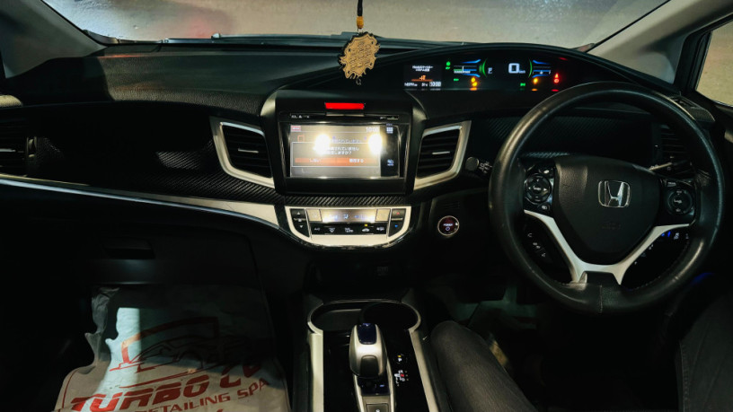 honda-jade-hybrid-big-9