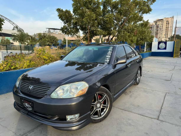 toyota-mark-ii-grande-25-big-1