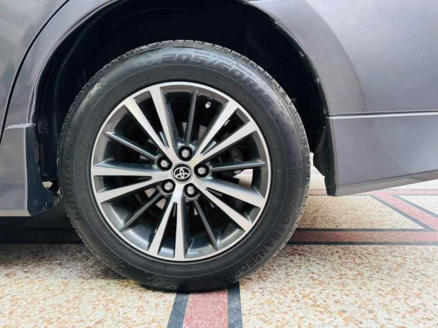 toyota-corolla-altis-x-cvt-i-18-big-7