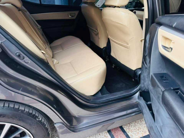 toyota-corolla-altis-x-cvt-i-18-big-8