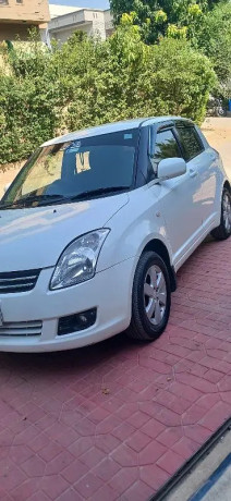 suzuki-swift-glx-cvt-big-0