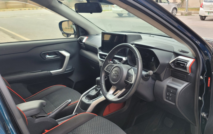 daihatsu-rocky-g-package-big-10