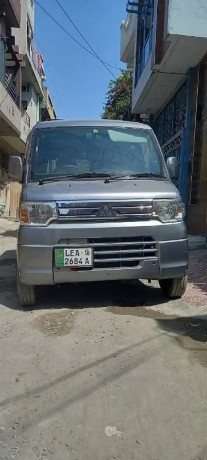 mitsubishi-minicab-bravo-2016-big-0