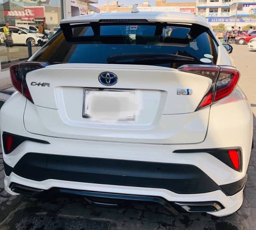 toyota-c-hr-g-led-big-0