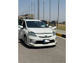 toyota-prius-alpha-g-small-1