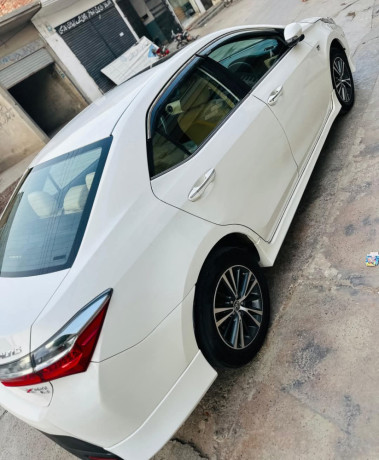 toyota-corolla-altis-x-cvt-i-18-big-6