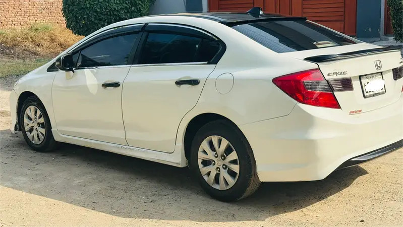 honda-civic-rebirth-ivtec-2013-manual-transmission-big-10
