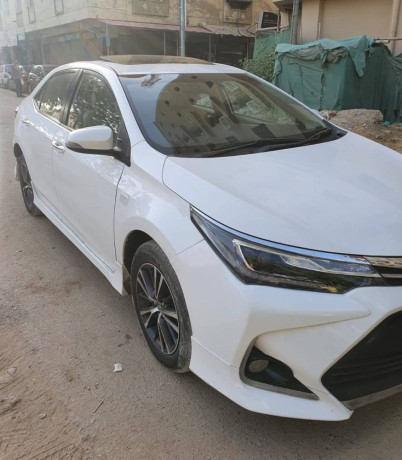 toyota-corolla-altis-x-cvt-i-18-big-2