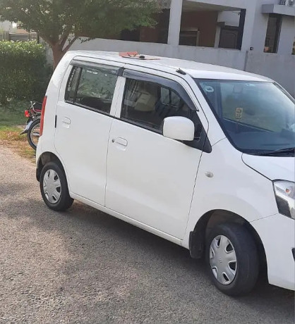 suzuki-wagon-r-2017-big-2