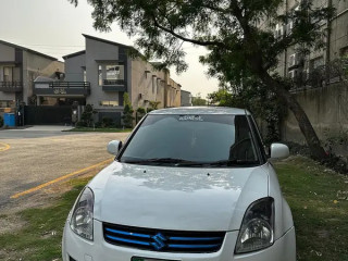 suzuki-swift-dlx-2012