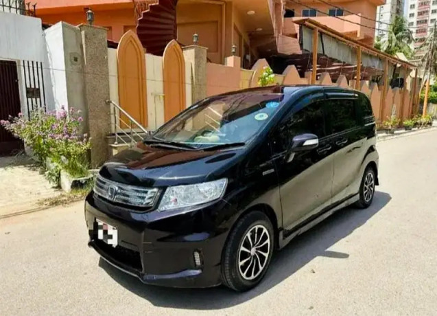 honda-spike-2012-big-0