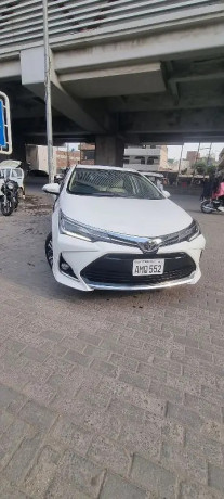 toyota-corolla-altis-16-x-cvt-i-special-edition-big-0