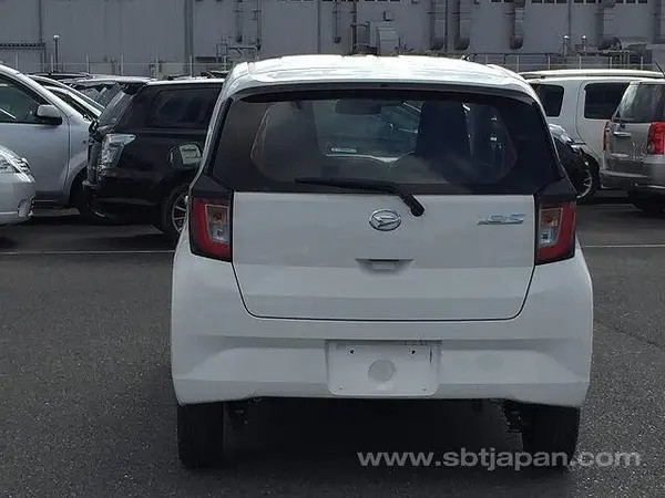 daihatsu-mira-es-manufactured-oct-2022-big-3
