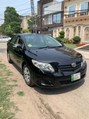 toyota-corolla-altis-x-manual-16-big-7