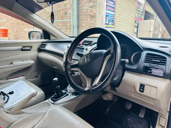 honda-city-aspire-model-2014-big-5