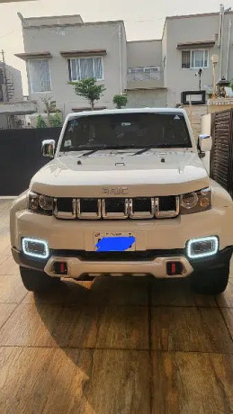 baic-bj40-plus-honorable-edition-big-2