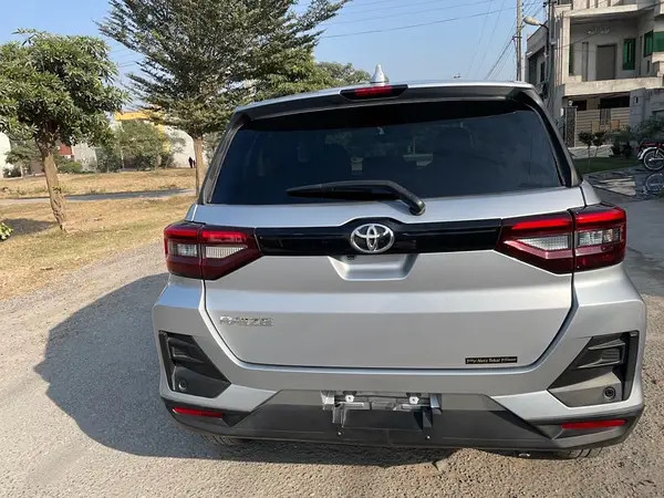 toyota-raize-20202024-big-3