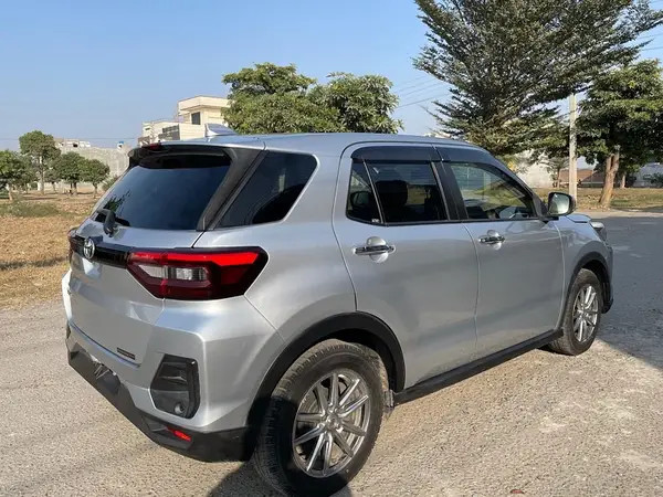 toyota-raize-20202024-big-1