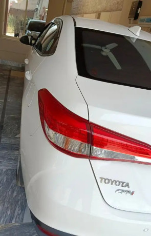toyota-yaris-gli-13-cvt-i-big-7