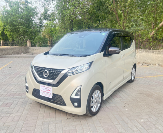 nissan-dayz-highway-star-2023-model-fresh-import-2025-big-8