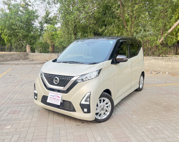 nissan-dayz-highway-star-2023-model-fresh-import-2025-big-0