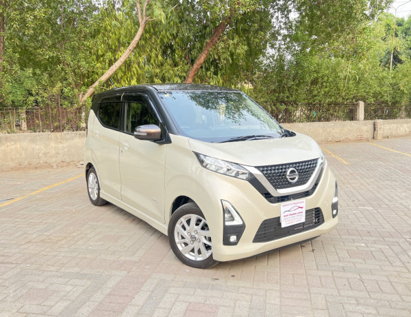 nissan-dayz-highway-star-2023-model-fresh-import-2025-big-2