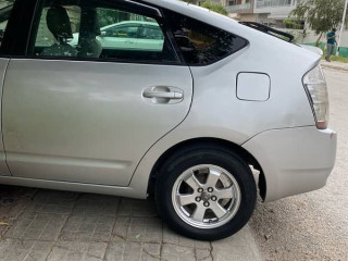 toyota-prius-s