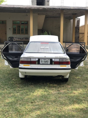 toyota-corolla-altis-x-manual-16-big-1