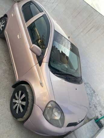 toyota-vitz-f-10-big-0