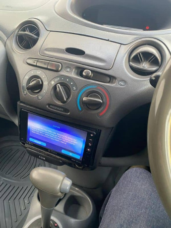 toyota-vitz-f-10-big-3