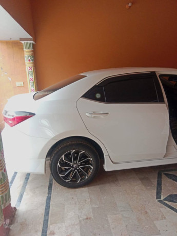 toyota-corolla-altis-16-x-cvt-i-special-edition-big-5