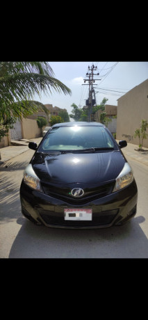 toyota-vitz-f-10-model-2013-reg-2016-full-original-black-color-transfer-must-big-0