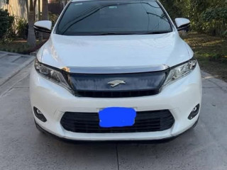 toyota-harrier-20-luxury
