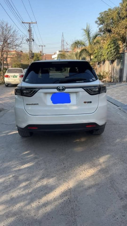 toyota-harrier-20-luxury-big-7
