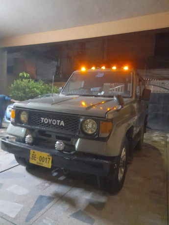 toyota-land-cruiser-big-0