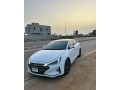 hyundai-elantra-hybrid-small-0