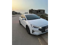 hyundai-elantra-hybrid-small-1