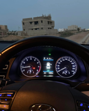 hyundai-elantra-hybrid-big-3