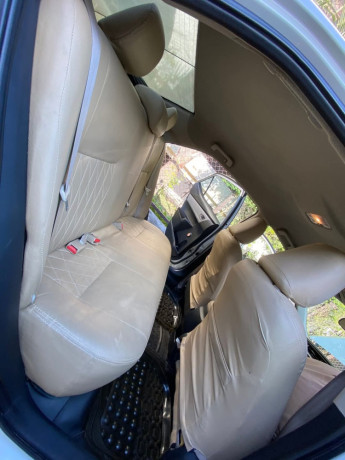 toyota-corolla-altis-x-manual-16-big-8