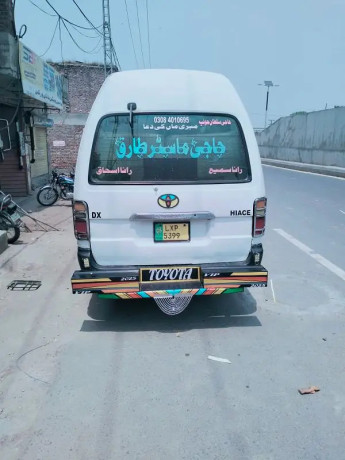 toyota-hiace-standard-roof-big-1