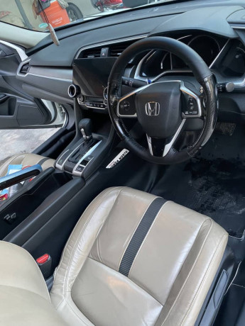 honda-civic-oriel-big-8